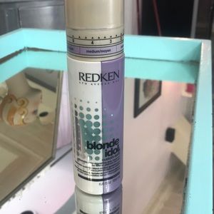 Redken blonde idol custom-tone